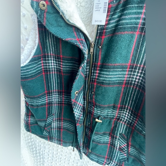 MAURICES LARGE “new with tags” FLEECE VEST - Picture 4 of 5